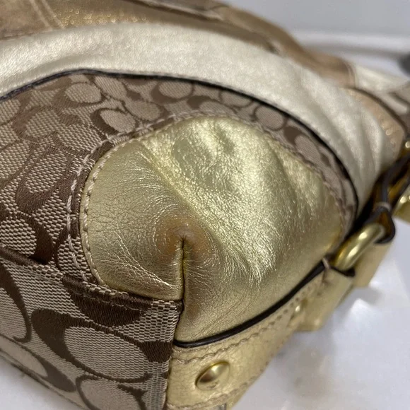 Coach Carly Gold Patchwork Shoulder Bag F14005 EUC - Picture 5 of 15